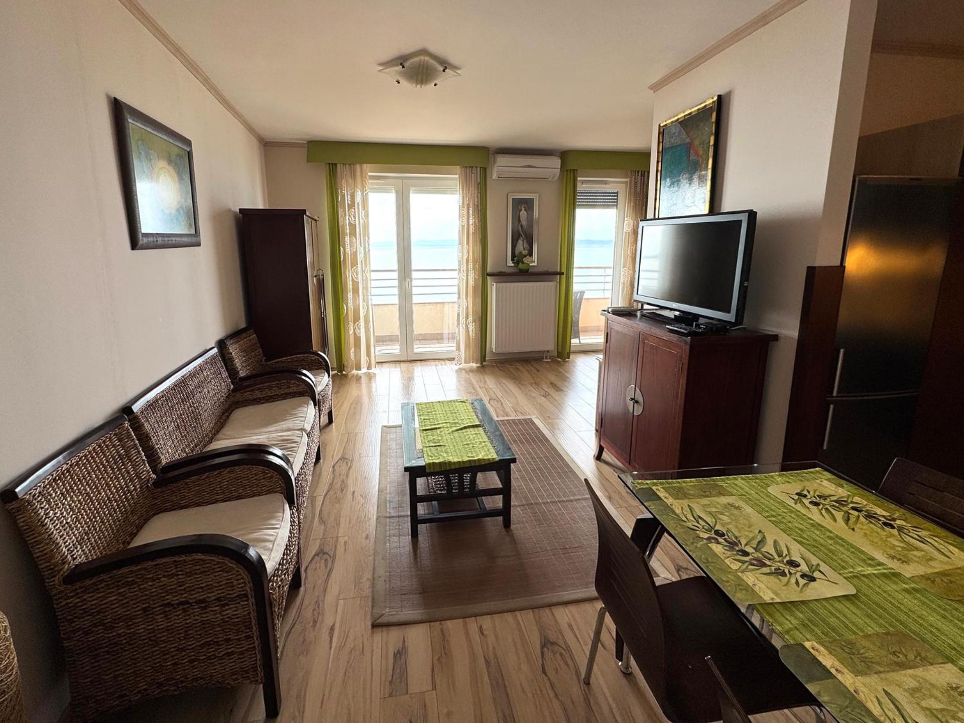 Club218 Holiday Apartman Siófok Eksteriør billede